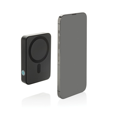 Logotrade Werbeartikel das Foto: Amporia 10.000mAh magnetische Powerbak aus RCS rec. ABS