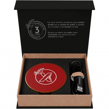 Logotrade business gift image of: SCX.design W13 10W wooden wireless charging station