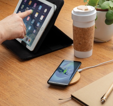 Logotrade business gift image of: Bamboo 5W round wireless charger