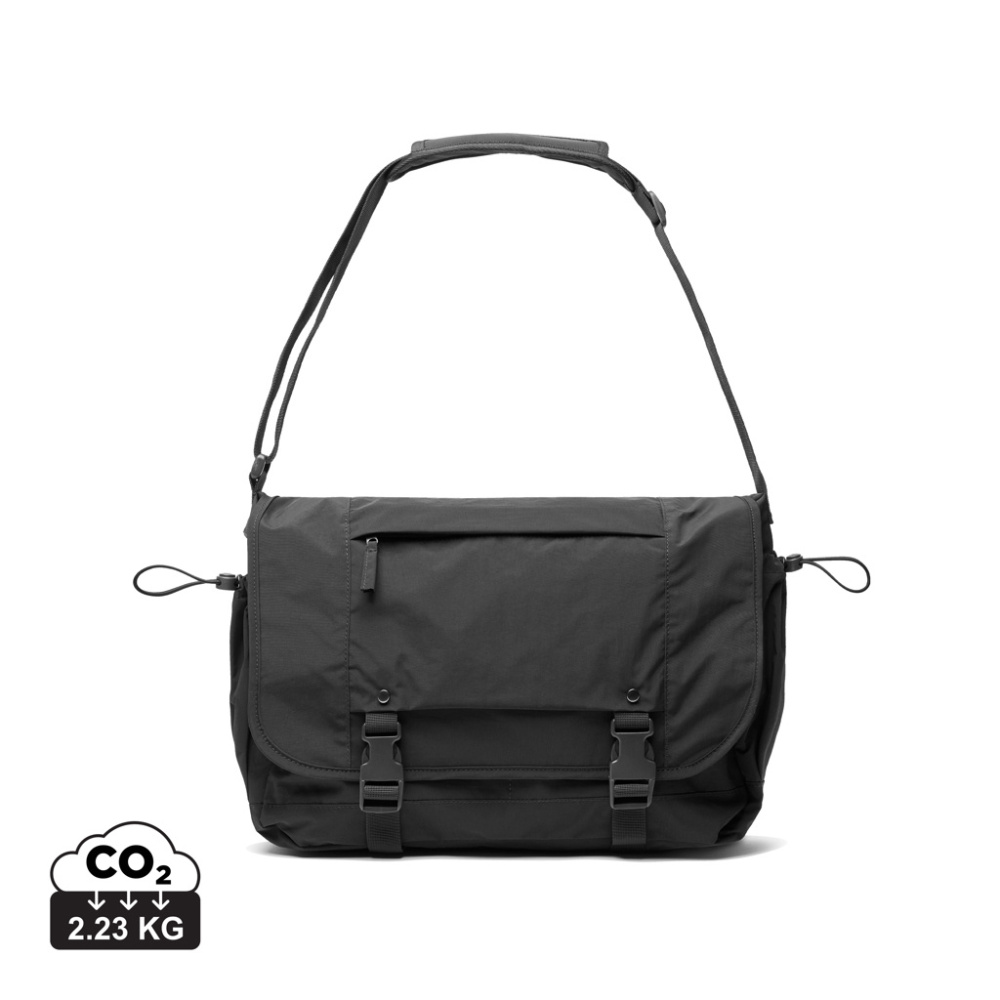 Logotrade promotional gifts photo of: KENTO URBAN RCS recycled nylon 15.6 inch Messenger