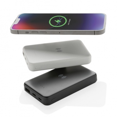 Logotrade ärikingi foto: RCS taaskasutatud plastist 5000 mAh 5W juhtmevaba akupank