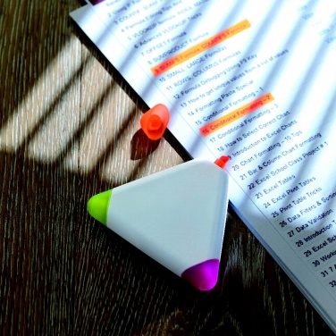 Logo trade reklaamtoote pilt: Kolmnurkne highlighter