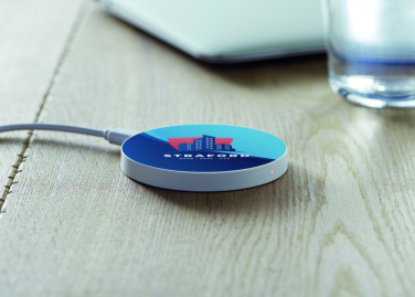 Logo trade reklaamkingi pilt: Juhtmeta laadija 5W