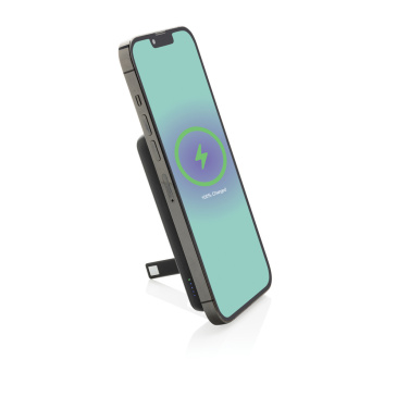 Logotrade meened pilt: Zen RCS plastk 5000 mah 5W magnetiline bambusest akuank