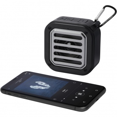 Logo trade liikelahja kuva: Solo 3 W:n IPX5 RCS -kierrätetystä muovista valmistettu, aurinkoenergialla toimiva Bluetooth®-kaiutin jousihaalla 