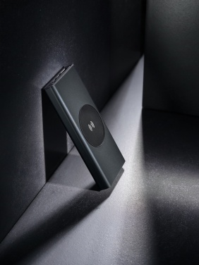 Logotrade mainoslahja ja liikelahja kuva: Terra RCS 18W alumiininen 10000 mAh varavirtalähde 10W