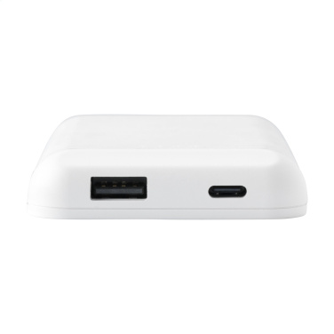 Logotrade mainoslahja ja liikelahja kuva: Force Magnetic RCS kierrätetty langaton Powerbank 5000