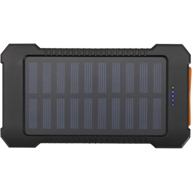 Logotrade mainostuote tuotekuva: Altair 5 000 mAh:n ja 10 W:n kierrätysmuovista valmistettu kestävä aurinkoenergialla toimiva varavirtalähde, jossa on sisäänrakennettu taskulamppu