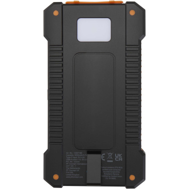 Logo trade mainoslahja ja liikelahja tuotekuva: Altair 5 000 mAh:n ja 10 W:n kierrätysmuovista valmistettu kestävä aurinkoenergialla toimiva varavirtalähde, jossa on sisäänrakennettu taskulamppu