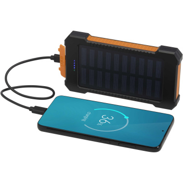 Logotrade dovana nuotrauka: „Altair“ 5000 mAh 10 W perdirbto plastiko tvirta saulės baterija su įmontuotu žibintuvėliu