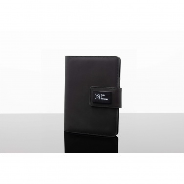 Logotrade reklamprodukter bild: SCX.design O16 light-up A5-anteckningsbok med powerbank