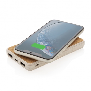 Logotrade presentreklam bild: Kork och vete 8.000 mAh powerbank med 5W trådlös laddning
