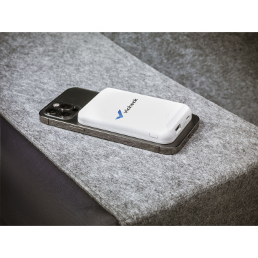 Logotrade profilreklam bild: Force Magnetic RCS återvunnen trådlös Powerbank 5000