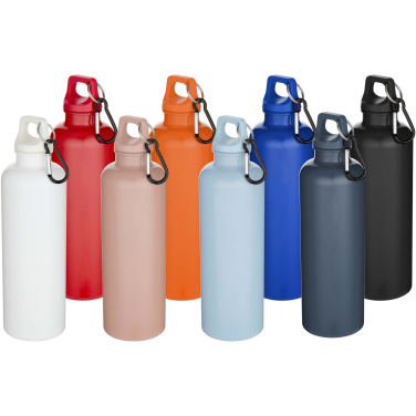 Logotrade presentreklam bild: Oregon 750 ml vattenflaska av återvunnen RCS-plast med karbinhake